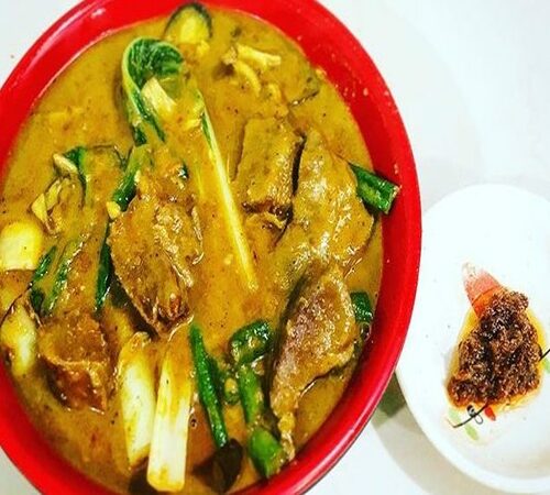 Image from: lutongbahayrecipe.com/recipes/beef-kare-kare