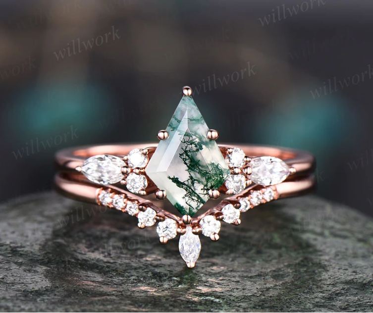 Image from: Wilwork Jewelry - Moss Agate Engagement Ring