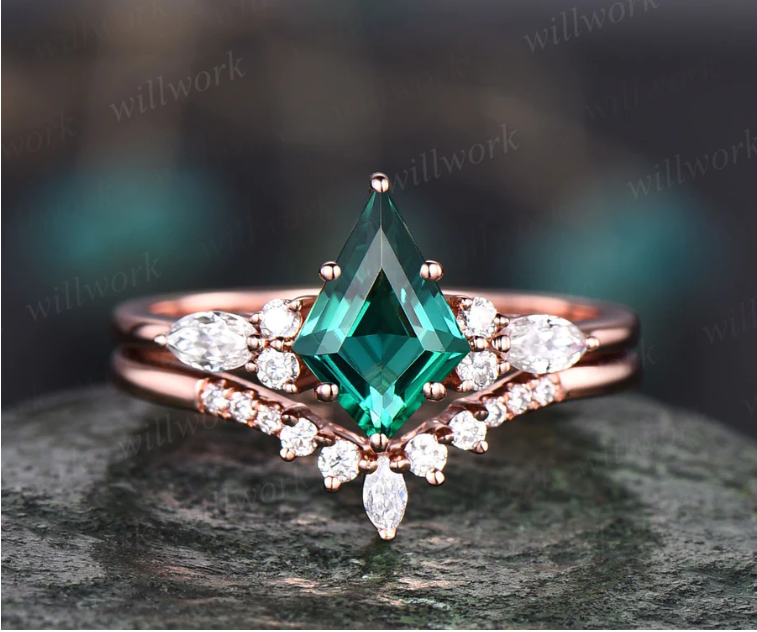 Image from: Willwork Jewelry l Emerald Birthstone Rings