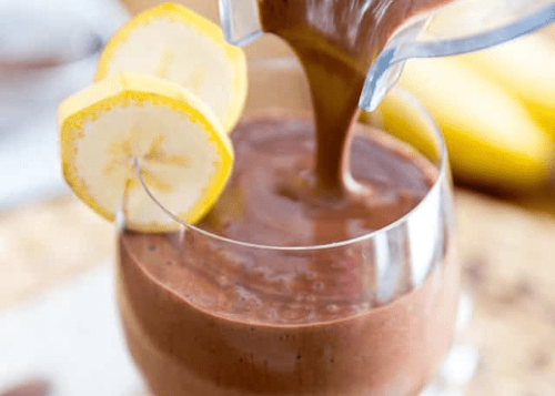Image from: thehealthyfoodie.com l Chocolate-Banana Protein Shake