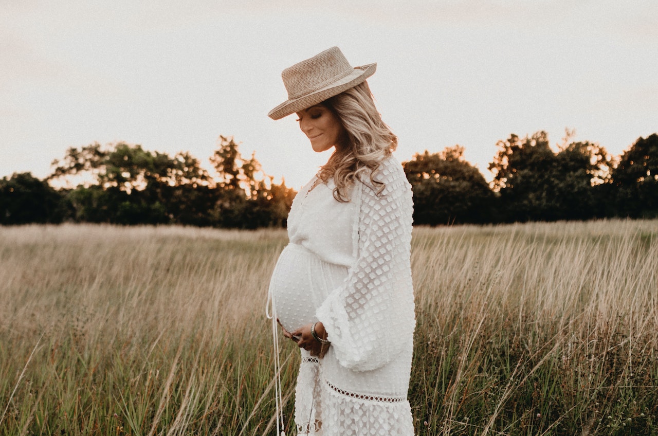 CLOTHING I WHITE MATERNITY DRESS