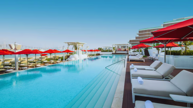 Dubai The Palm 3-Course Set Menu Meal and Beach Club Access