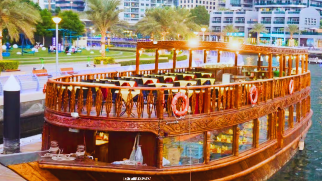 Dubai: Luxury Sunset Dhow Cruise Dinner with Upper Deck