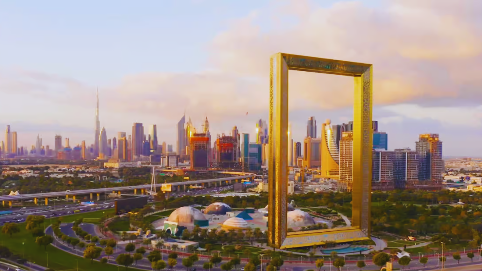 Dubai: Entry Ticket to the Dubai Frame with Deck Access